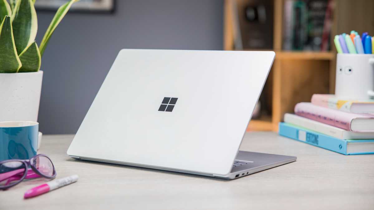 Microsoft Surface Laptop 5 - parte traseira