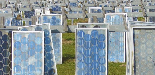 paineis solares fora de uso armazenados pela organizacao nao governamental pv cycle da belgica