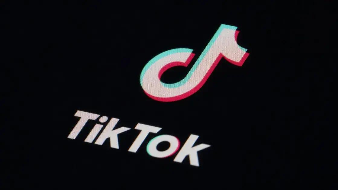 A palavra-chave com base no artigo é "TikTok banido na Albânia".