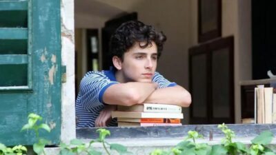 O artigo trata sobre o filme de Timothée Chalamet que sairá da Netflix e onde encontrá-lo para streaming. A palavra chave em português relacionada a esse conteúdo pode ser "streaming de Timothée Chalamet".