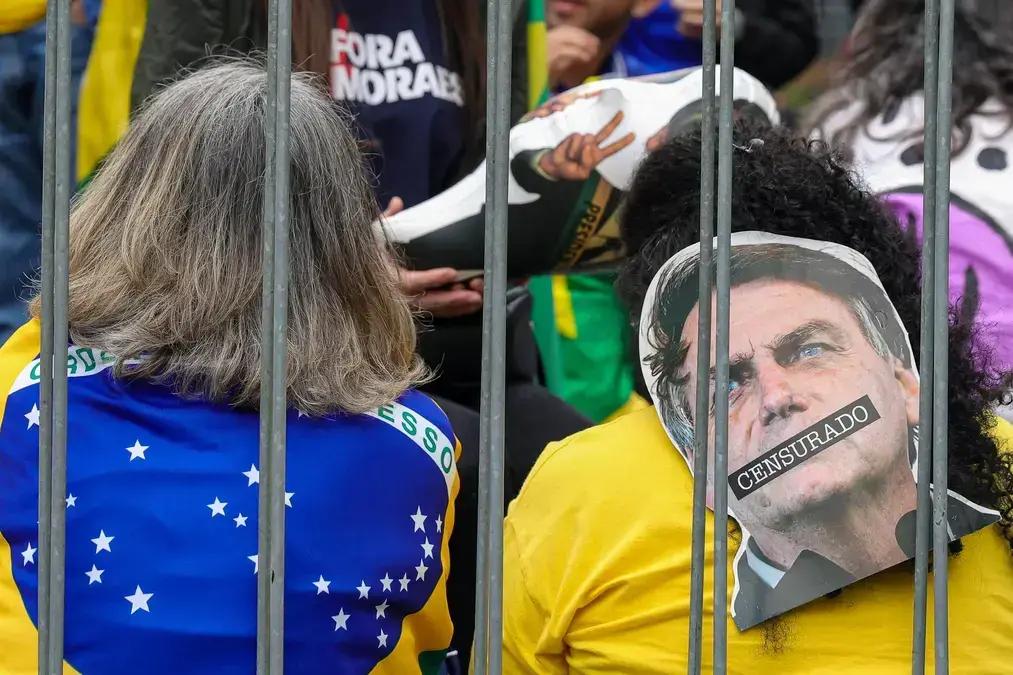 Grupos de direita usam caso Charlie Kirk e protestos no Nepal para defender Bolsonaro