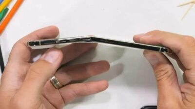 Executivos da Apple testam a resistência do iPhone Air