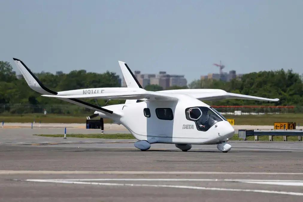 EUA iniciam programa piloto para acelerar uso de táxis aéreos