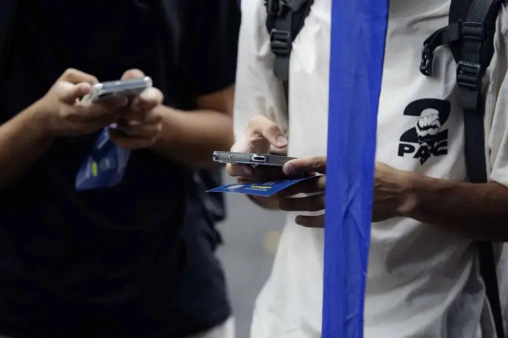 Usuários relatam instabilidade no 5G das operadoras Claro e Vivo em São Paulo