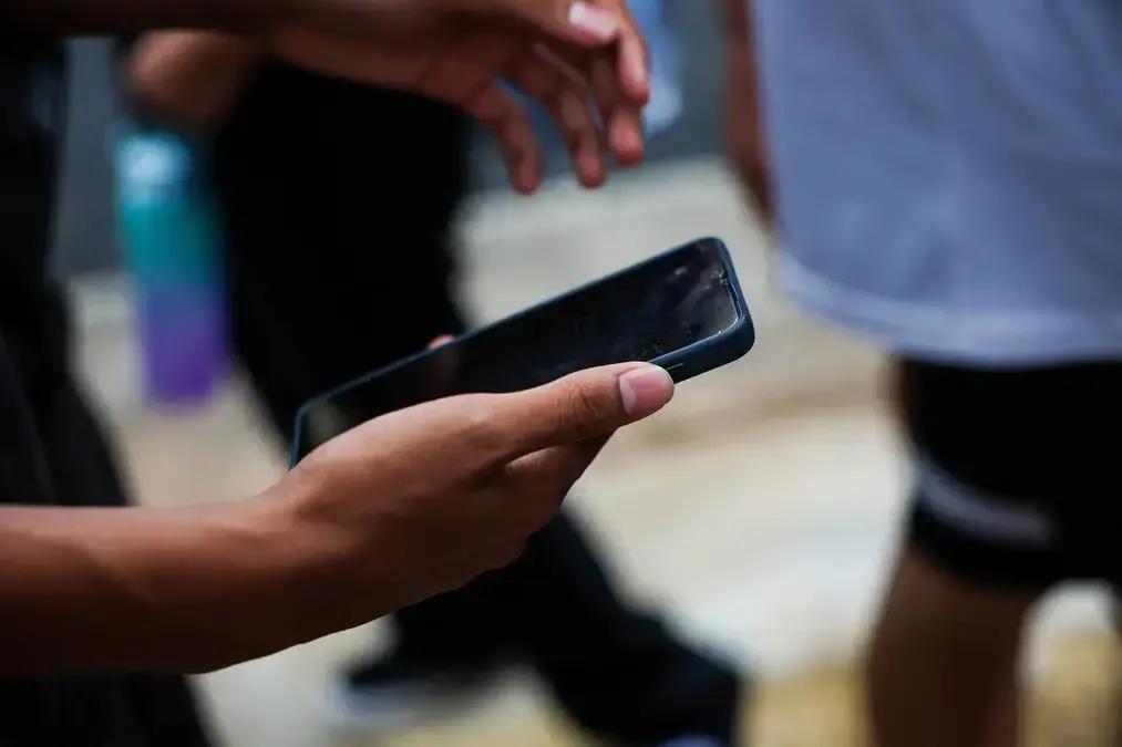 Usuários relatam instabilidade no 5G da Vivo nesta sexta-feira (12) em São Paulo