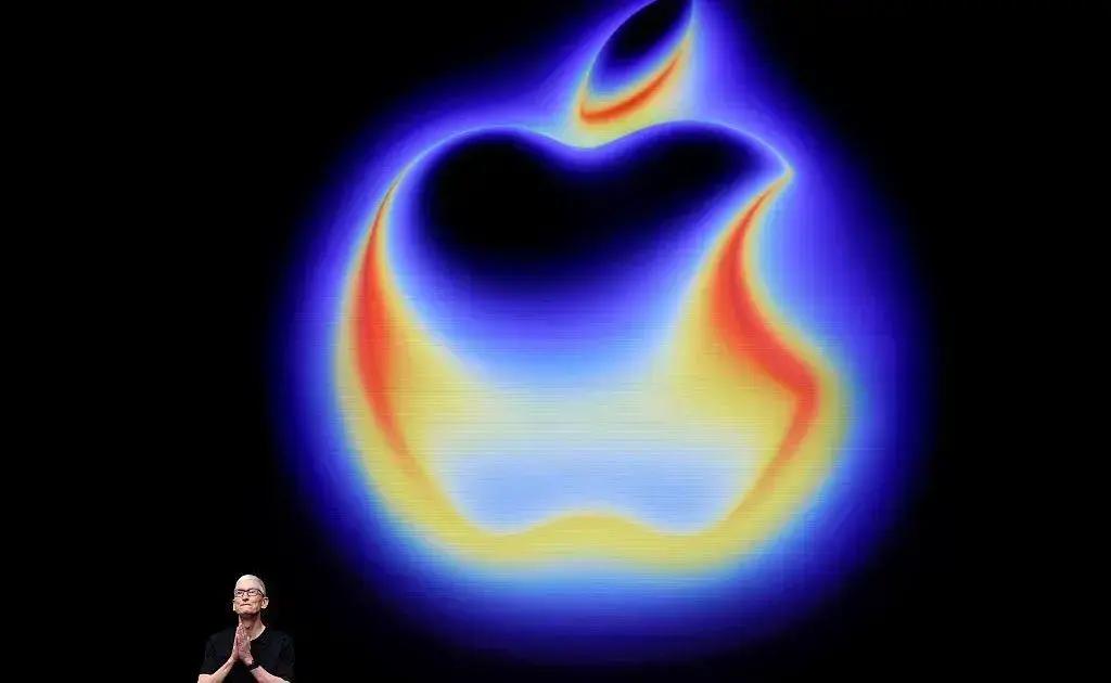 Apple lança iPhone Air com design ultrafino, mas atraso em IA preocupa investidores