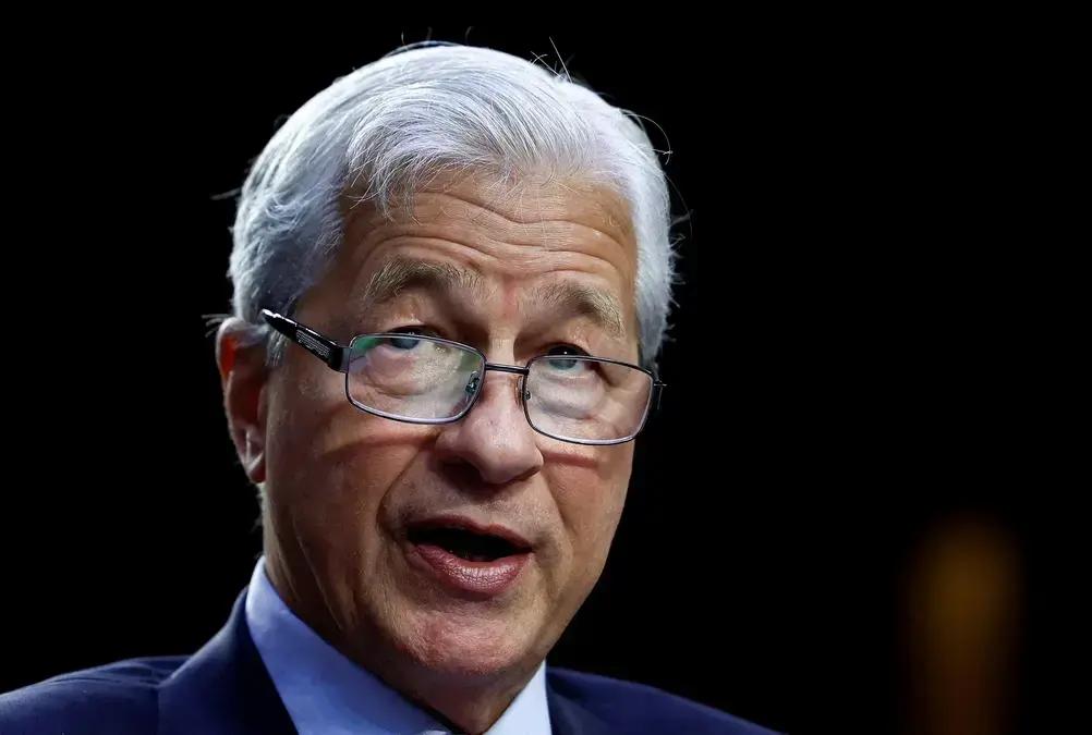 CEO do JPMorgan alerta para cenário econômico incerto nos EUA