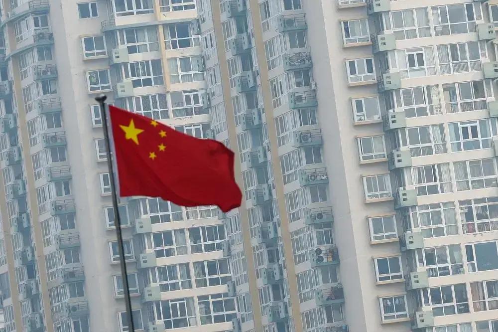 China enfrenta dilema na política monetária diante de possível corte de juros nos EUA