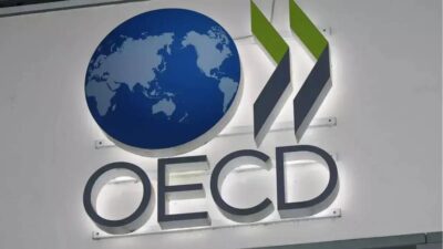 Taxa de desemprego na OCDE se mantém estável em 4,9% em julho, próxima do menor índice histórico