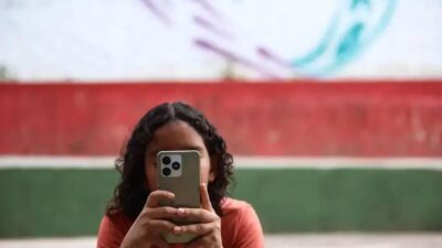 8 dos 10 jogos para celular mais baixados no Brasil usam padrões enganosos