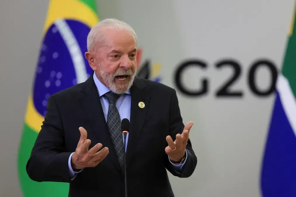 Lula firma acordos com Moçambique e defende volta do BNDES em projetos no exterior