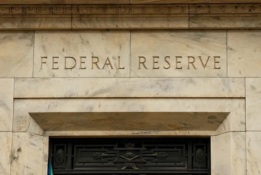Ata do Fed destaca divergências crescentes sobre política de juros dos EUA