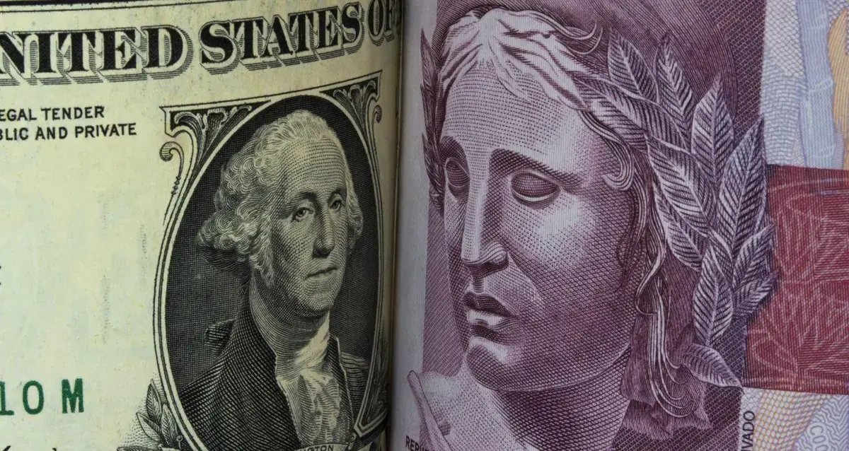 Dólar apresenta recuo e pode se aproximar de R$ 5, aponta análise técnica